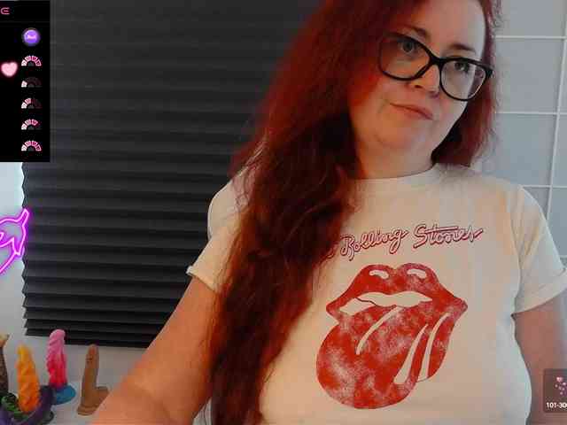 NicoleBunny24 webcam