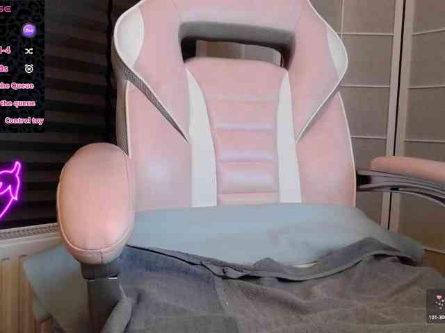 NicoleBunny24 webcam