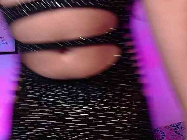 sophiee-1 Live Webcam on BongaCams