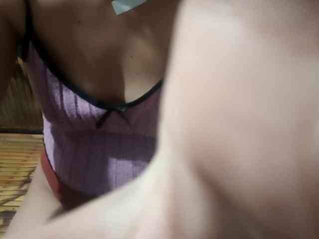 yummycumcutegirl-18x webcam