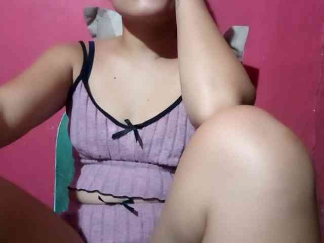 yummycumcutegirl-18x webcam