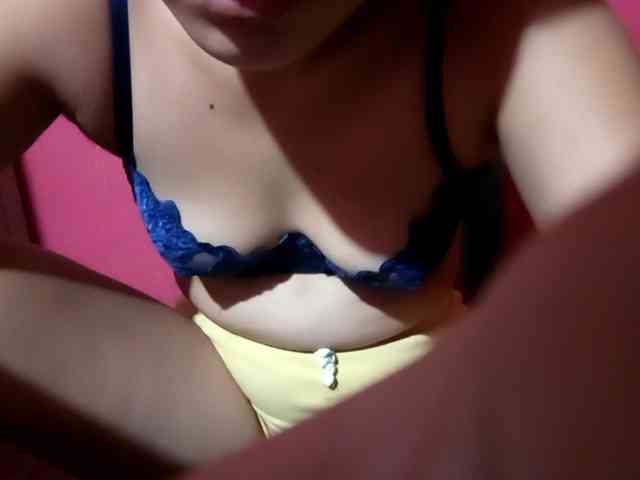 yummycumcutegirl-18x webcam