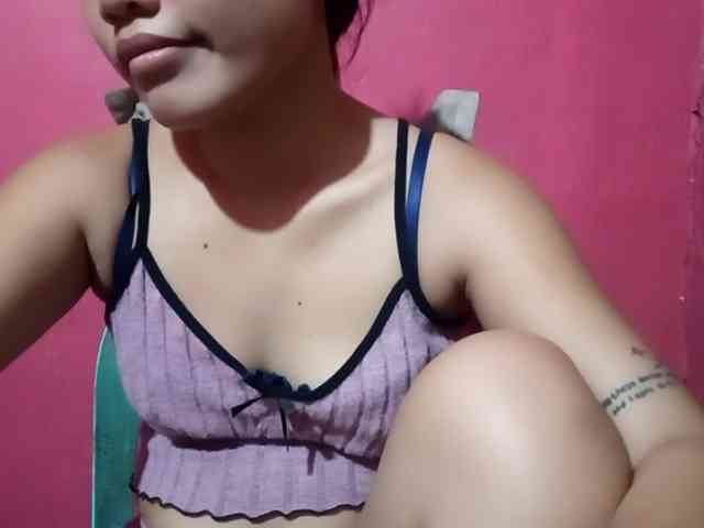 yummycumcutegirl-18x webcam