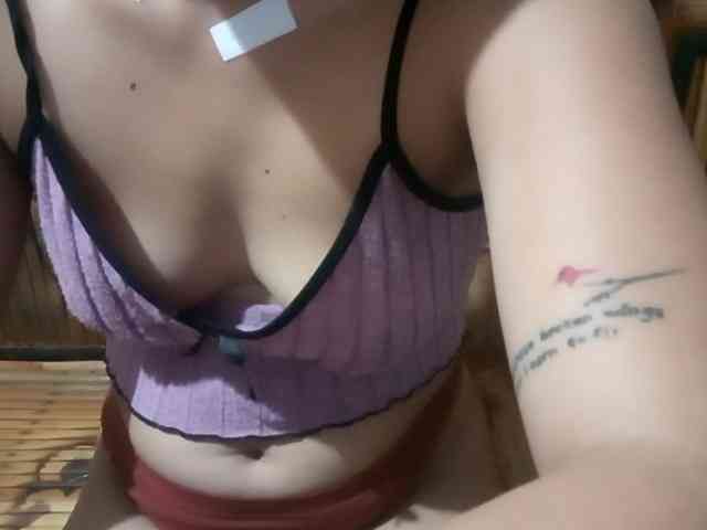 yummycumcutegirl-18x webcam