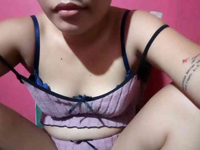 yummycumcutegirl-18x webcam