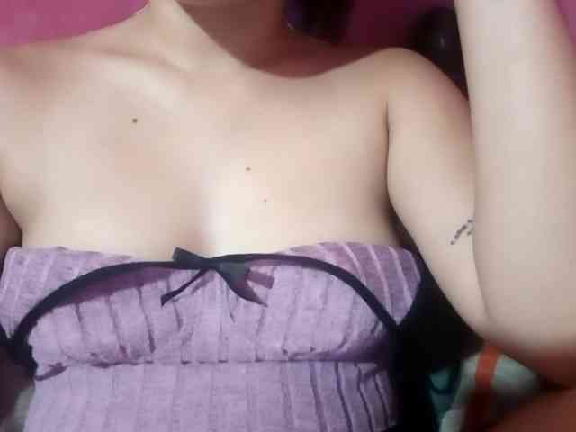 yummycumcutegirl-18x webcam