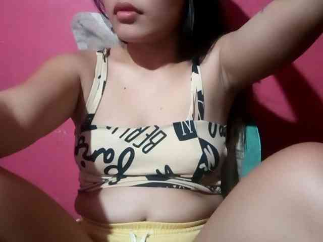yummycumcutegirl-18x webcam