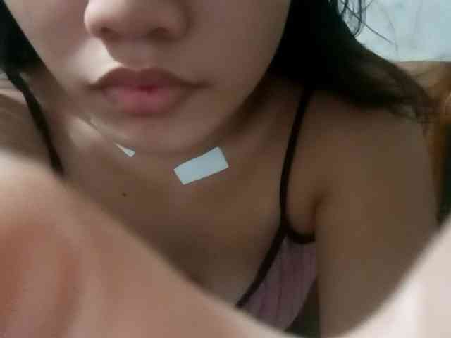 yummycumcutegirl-18x webcam