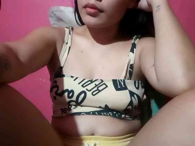yummycumcutegirl-18x webcam