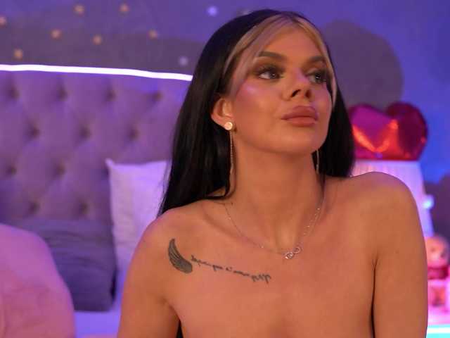 AriellSweety's BongaCams show and profile