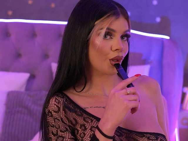 AriellSweety's BongaCams show and profile