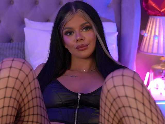 AriellSweety's BongaCams show and profile