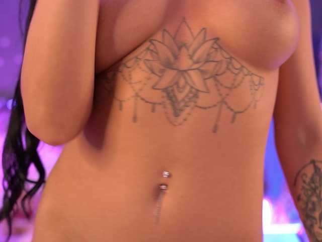 AriellSweety's BongaCams show and profile