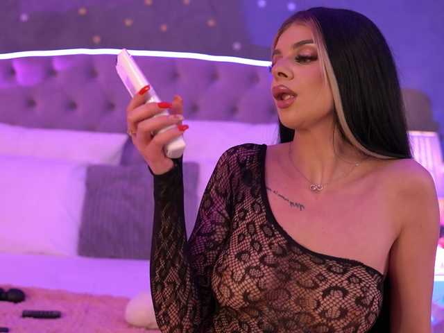 AriellSweety's BongaCams show and profile