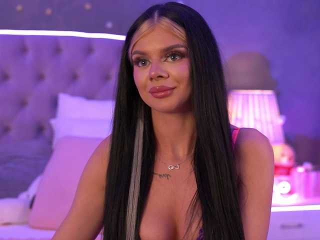 AriellSweety's BongaCams show and profile