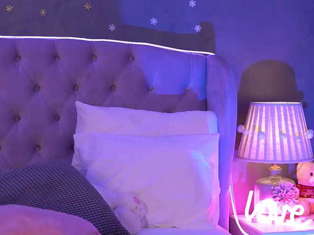 AriellSweety's BongaCams show and profile