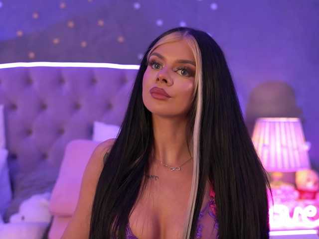 AriellSweety's BongaCams show and profile