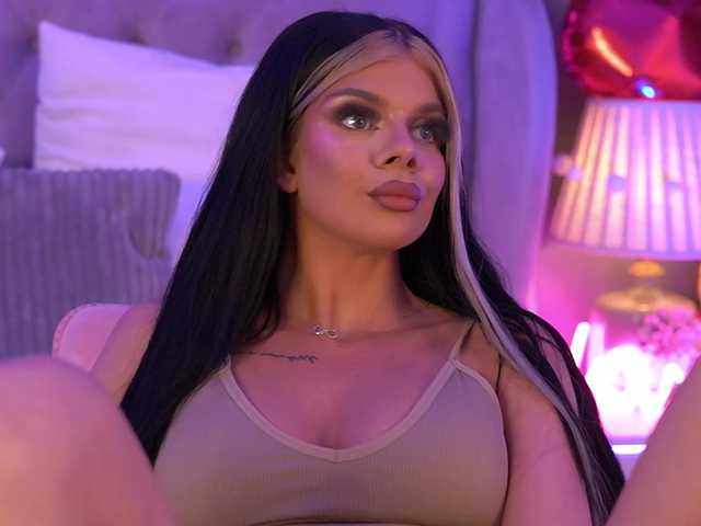 AriellSweety's BongaCams show and profile