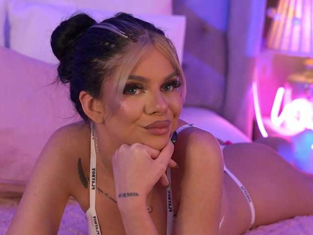 AriellSweety's BongaCams show and profile