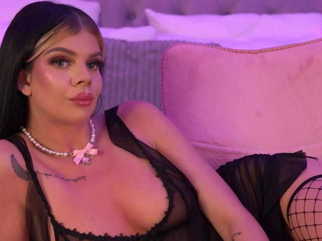 AriellSweety's BongaCams show and profile