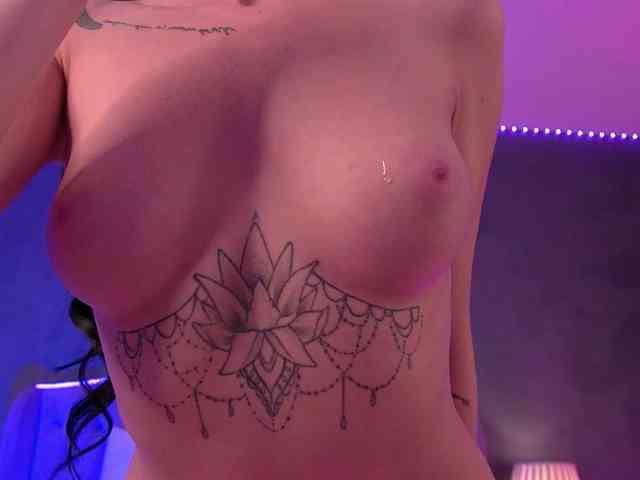 AriellSweety webcam