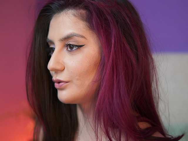 SabrinaHope's BongaCams show and profile