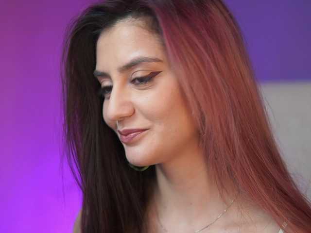 SabrinaHope's BongaCams show and profile