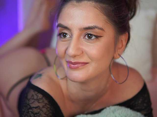 SabrinaHope's BongaCams show and profile