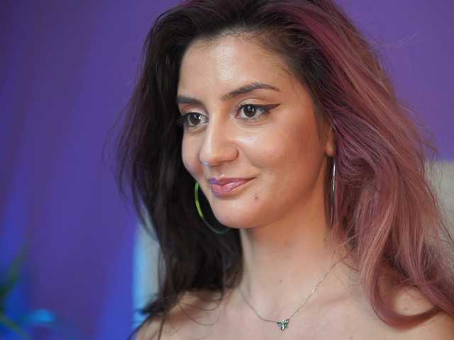 SabrinaHope's BongaCams show and profile