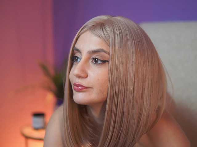 SabrinaHope's BongaCams show and profile