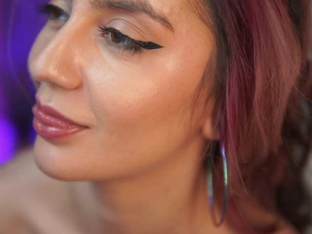 SabrinaHope's BongaCams show and profile