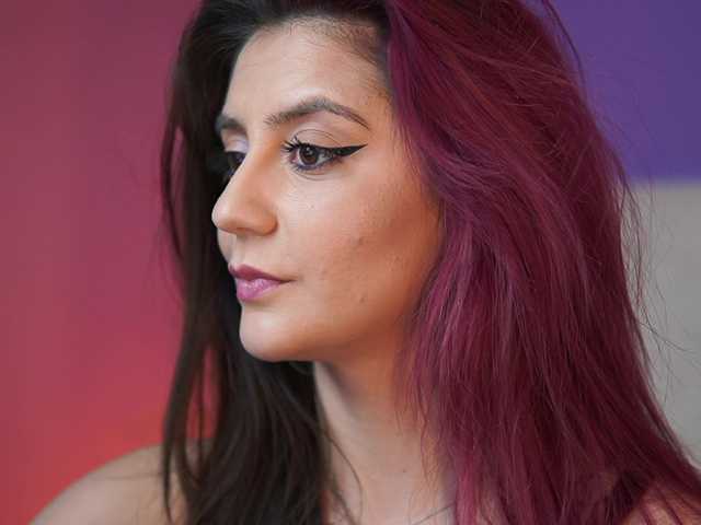 SabrinaHope's BongaCams show and profile