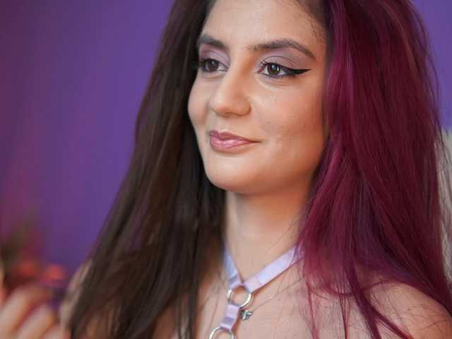 SabrinaHope's BongaCams show and profile