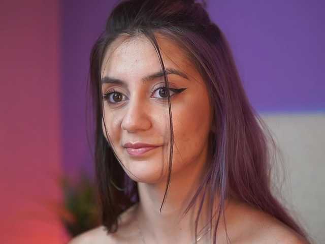 SabrinaHope's BongaCams show and profile