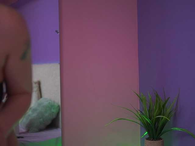 SabrinaHope's BongaCams show and profile