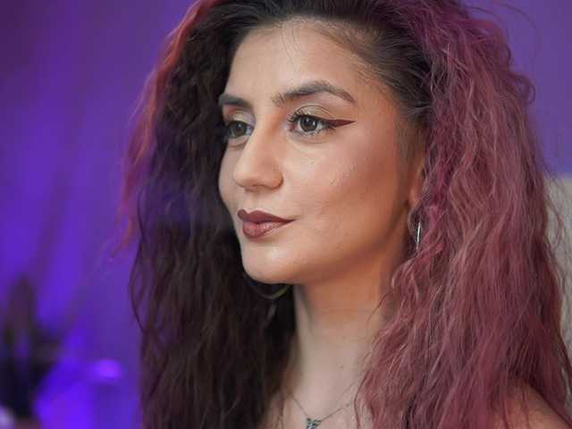 SabrinaHope's BongaCams show and profile