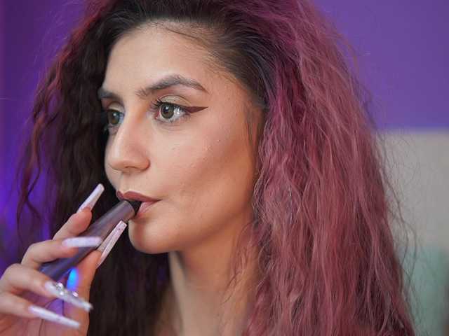 SabrinaHope's BongaCams show and profile