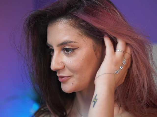 SabrinaHope's BongaCams show and profile