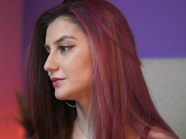 SabrinaHope's BongaCams show and profile