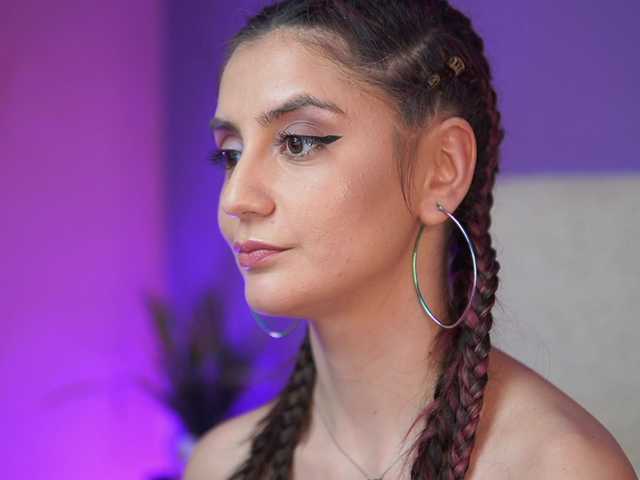 SabrinaHope's BongaCams show and profile