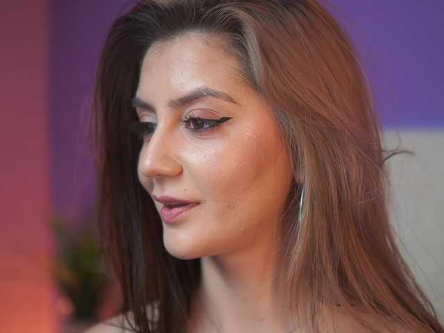 SabrinaHope's BongaCams show and profile