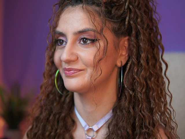 SabrinaHope's BongaCams show and profile