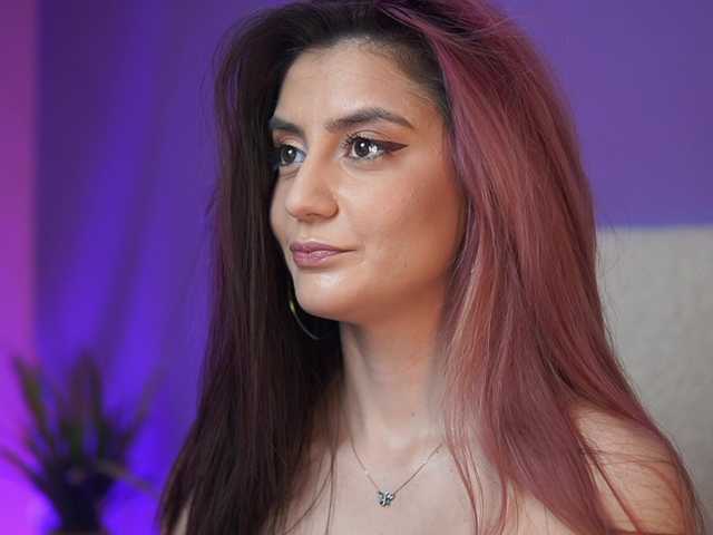 SabrinaHope's BongaCams show and profile