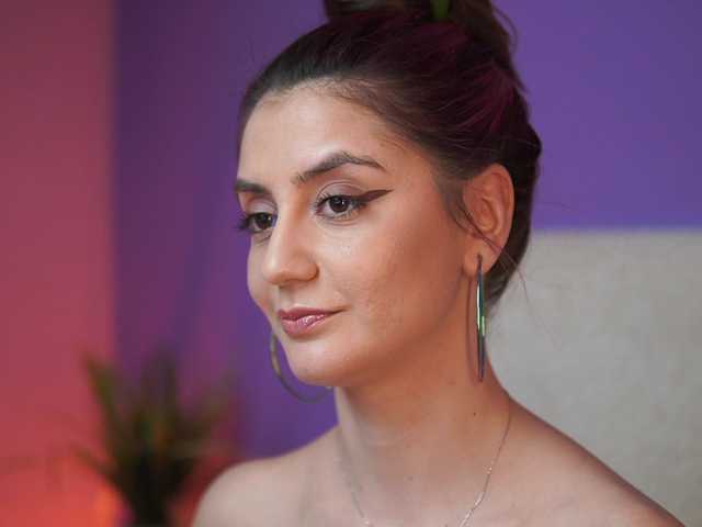 SabrinaHope's BongaCams show and profile