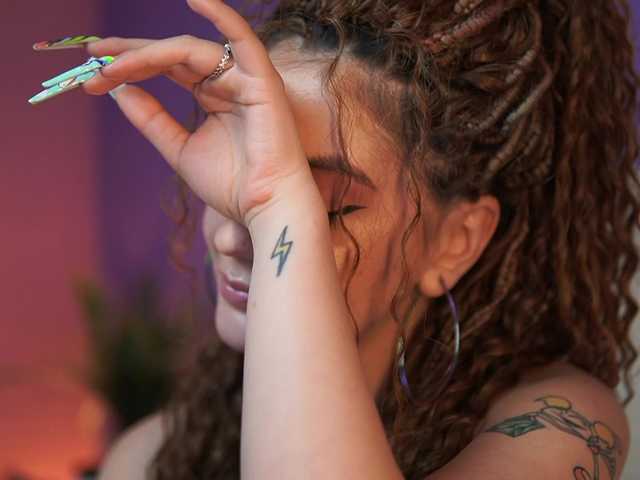 SabrinaHope's BongaCams show and profile