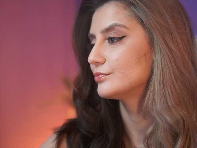 SabrinaHope's BongaCams show and profile