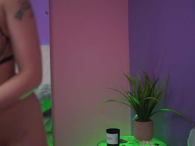 SabrinaHope's BongaCams show and profile