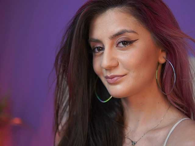 SabrinaHope's BongaCams show and profile