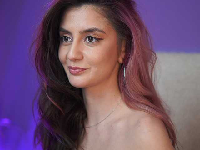 SabrinaHope's BongaCams show and profile