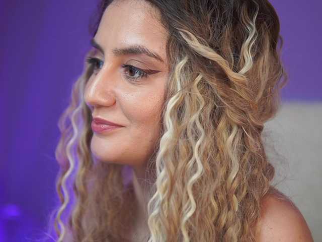 SabrinaHope's BongaCams show and profile